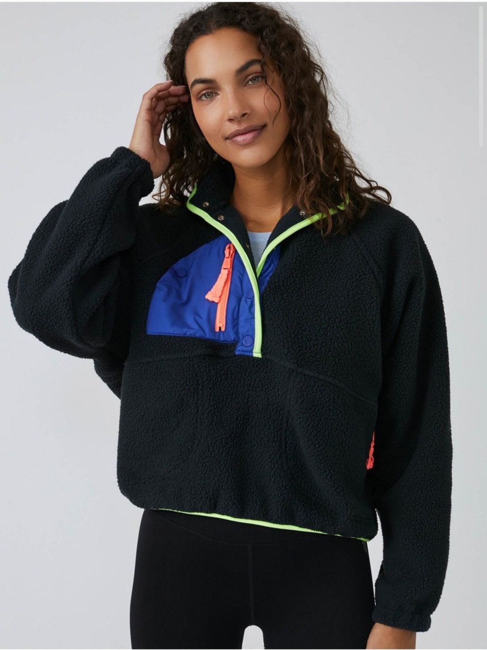 IN EXCELLENT CONDITION! FREE PEOPLE “HIT THE SLOPES” FLEECE PULLOVER SIZE L